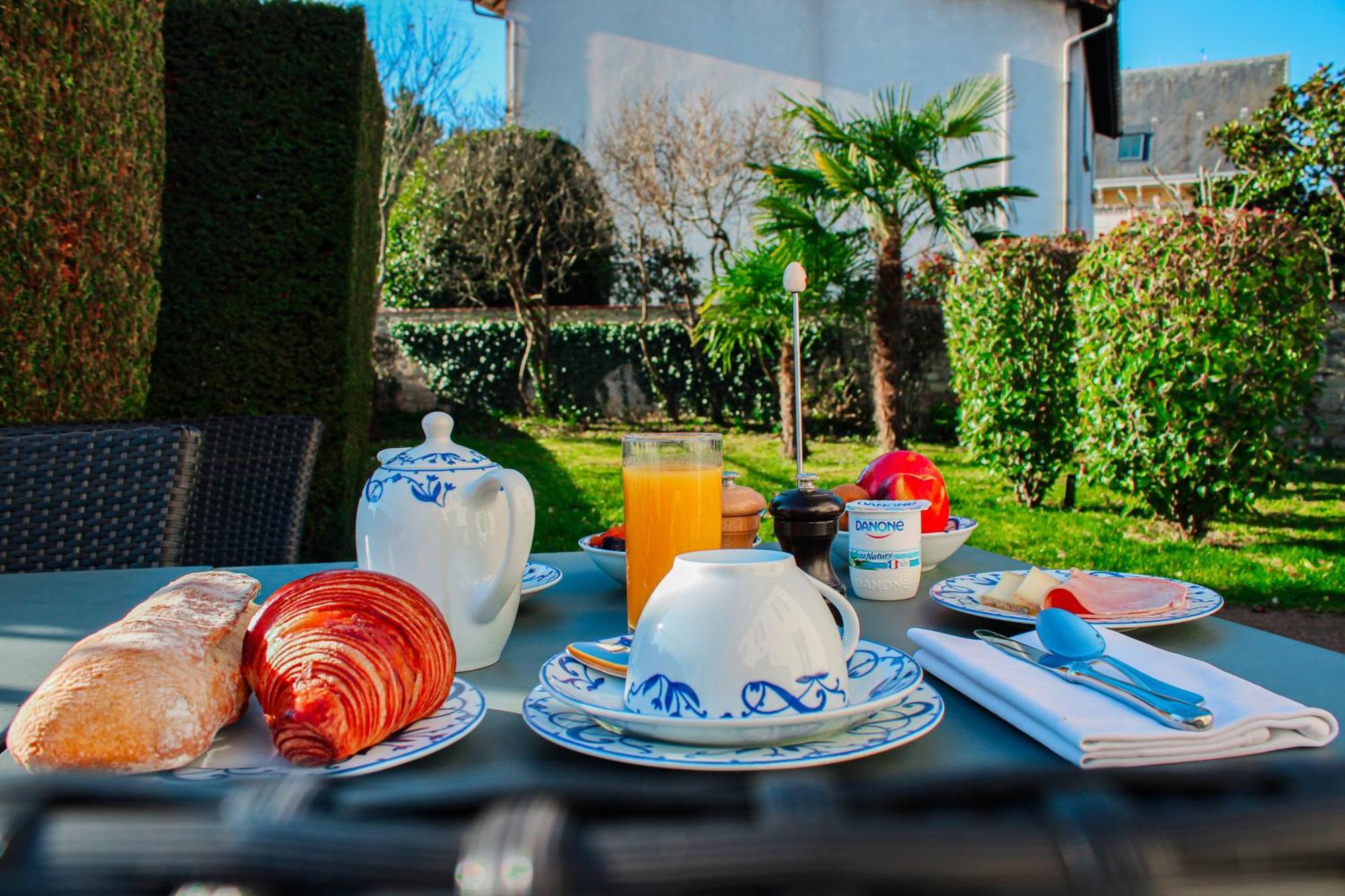 ביון Hotel La Villa Fleurie מראה חיצוני תמונה
