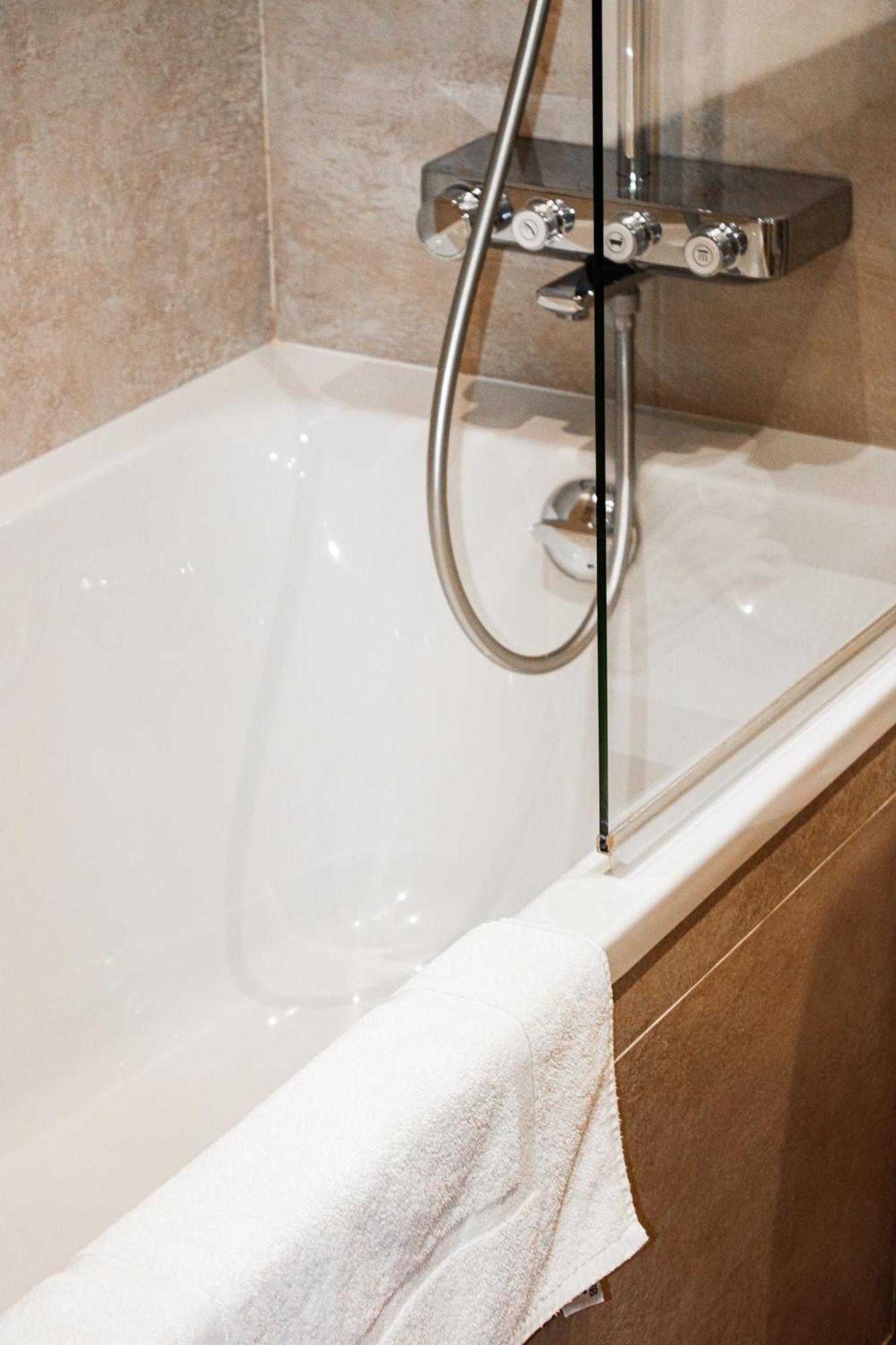 ביון Hotel La Villa Fleurie מראה חיצוני תמונה