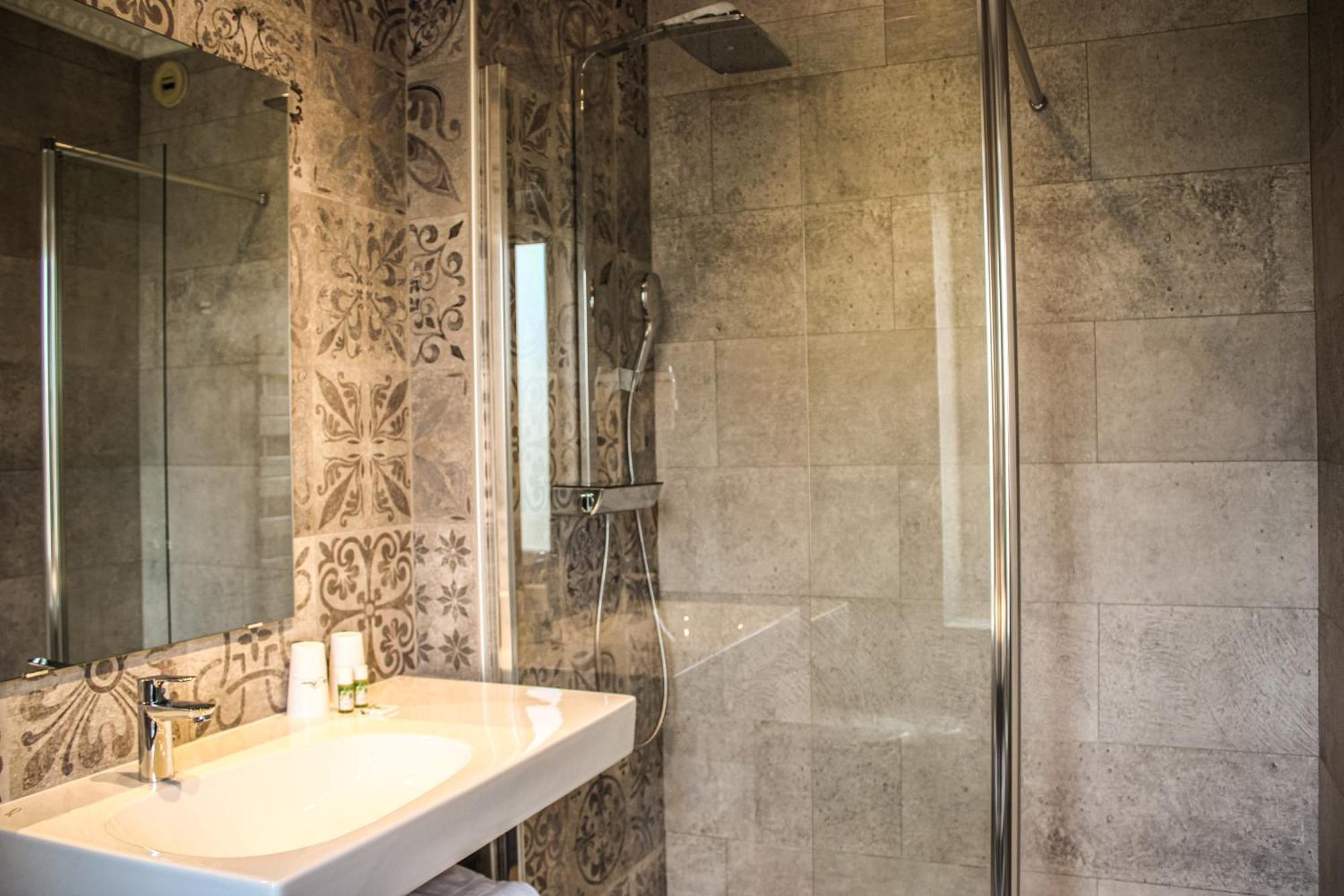 ביון Hotel La Villa Fleurie מראה חיצוני תמונה