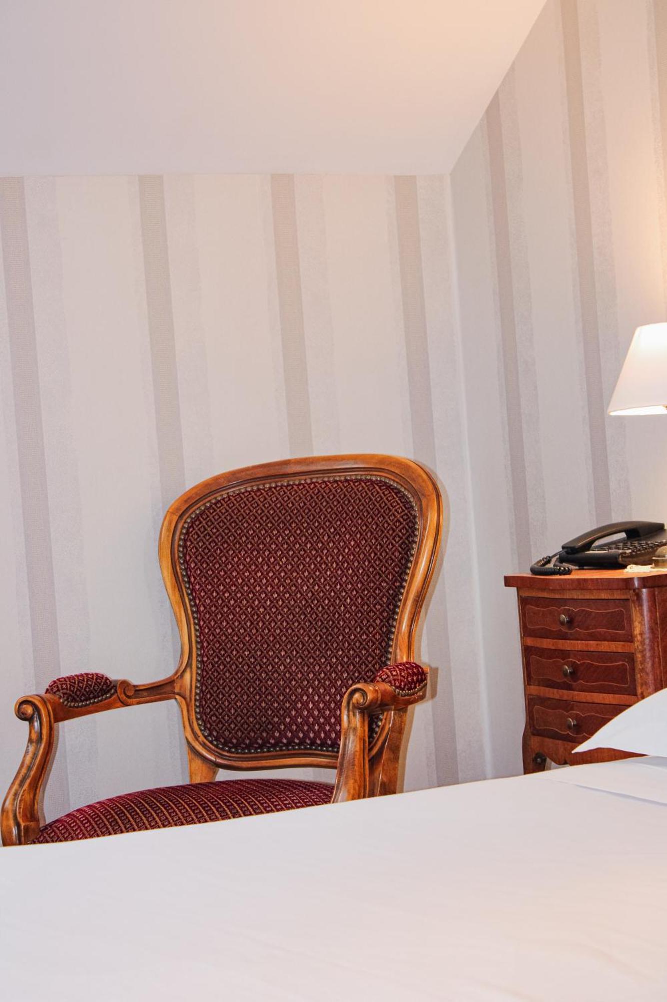 ביון Hotel La Villa Fleurie מראה חיצוני תמונה