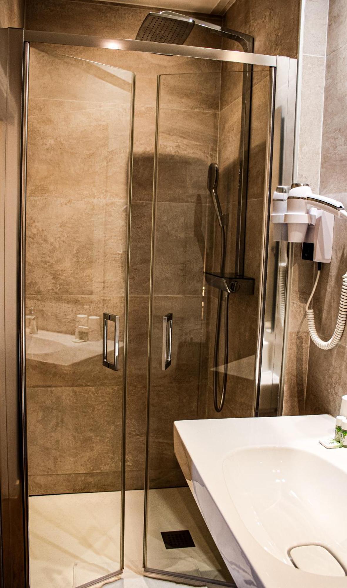 ביון Hotel La Villa Fleurie מראה חיצוני תמונה